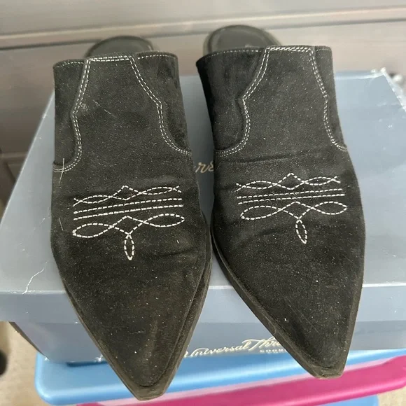 Chinese Laundry Black Embroidered Mules - Picture 2 of 3